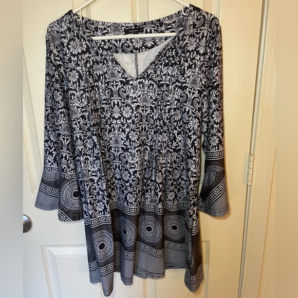 Dress by Reborn New York Size M - Picture 1 of 3